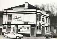 The Cobbler's Thumb, New England Road